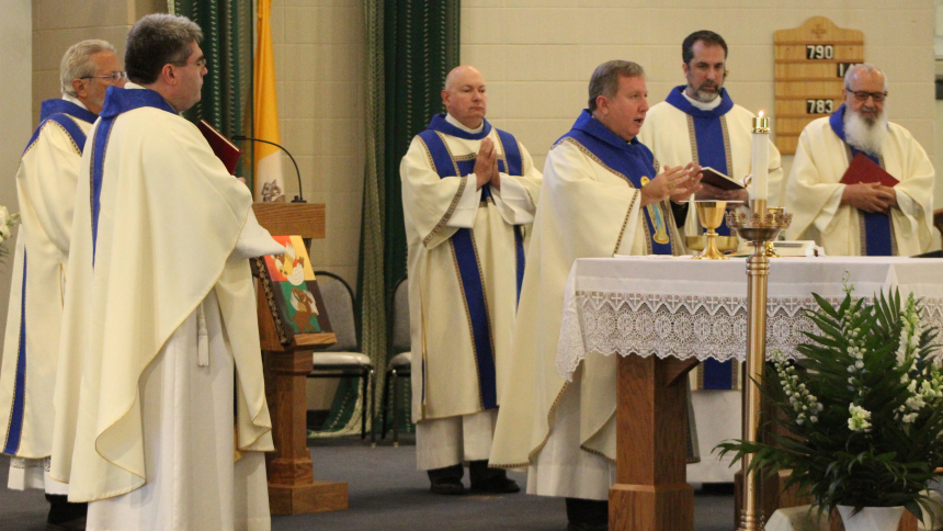 Closing Mass Brings Past and Present Parishioners Together in Faith