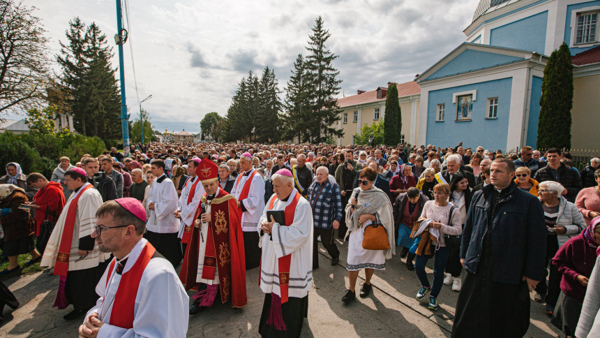 Ukrainians 'Feel the Power of Your Prayer,' Says Major Archbishop