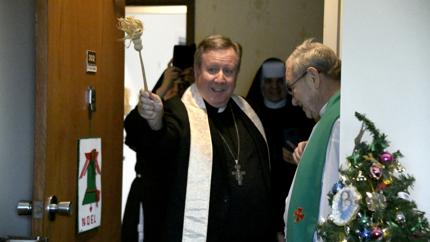 Bishop Celebrates Mass and Epiphany Traditions at Albertine Home