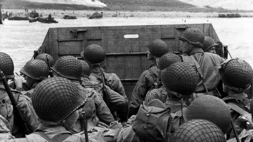 U.S. Army troops in an LCVP landing craft approach Normandy's "Omaha" Beach on D-Day in Colleville Sur-Mer, France, June 6 1944. (OSV News photo/Army Signal Corps Collection, U.S. National Archives handout via Reuters) 