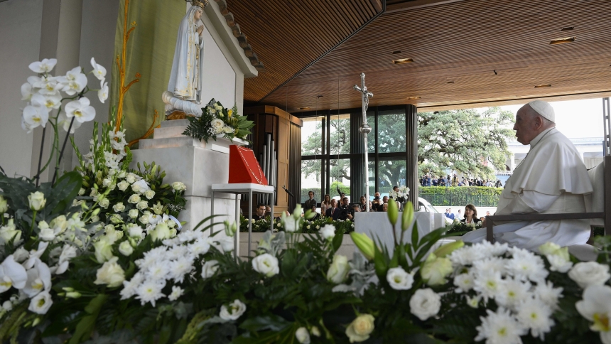 Pope Francis prays the rosary in the Chapel of the Apparitions at the Shrine of Our Lady of Fátima in Fátima, Portugal, Aug. 5, 2023. (CNS photo/Vatican Media)