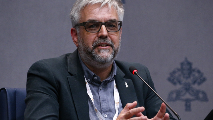 Belgian Deacon Geert De Cubber, a member of the Synod of Bishops on synodality, speaks during a news conference at the Vatican Oct. 9, 2024. (CNS photo/Justin McLellan)