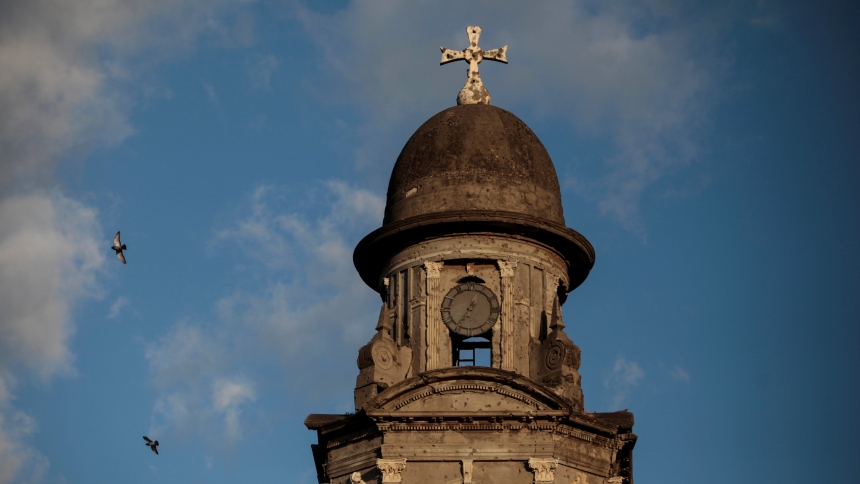 A file photo shows the cross atop the old Metropolitan Cathedral of Managua, Nicaragua. (OSV News photo/Oswaldo Rivas, Reuters)