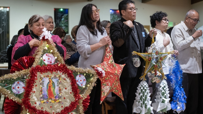 Parishioners hold ornamental lanterns called parols at St. Julie Billiart Catholic Church in San Jose, Calif., during a “Simbang Gabi” kick-off Mass Dec. 14, 2024. Simbang Gabi is a nine-day series of Masses celebrated by Filipino Catholics leading up to Christmas Day. The parols are said to be symbols of the Star of Bethlehem and are used to lead the processions before Mass during the celebration. (OSV News photo/David Maung)