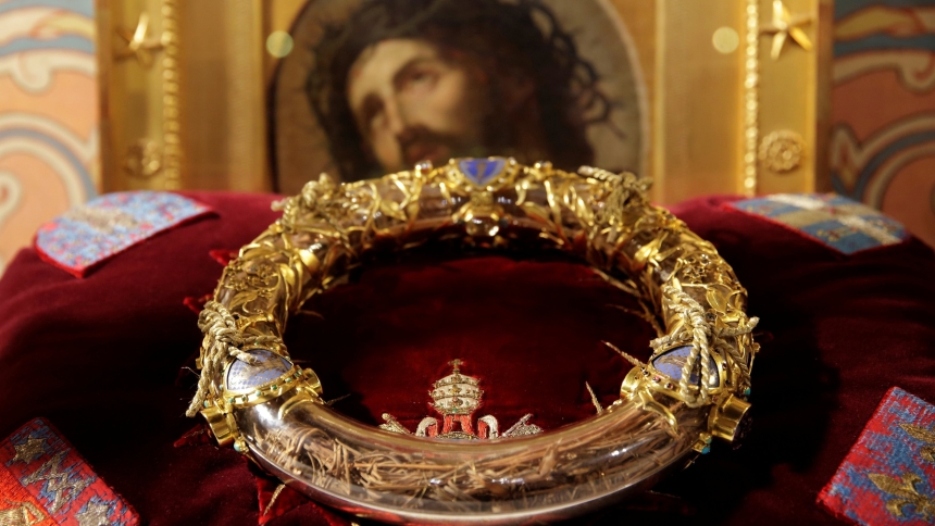 A reliquary containing what tradition holds is Jesus' crown of thorns is displayed during a ceremony at Notre Dame Cathedral in Paris March 21, 2014. The crown, the most precious of the relics in Notre Dame's treasury, was saved from the flames of the April 15, 2019, fire. (OSV News photo/Philippe Wojazer, Reuters)