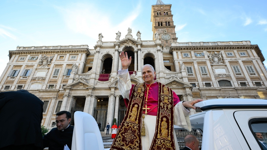 Pope Leo XIV visits the Basilica of St. Mary Major in Rome, May 25, 2025. (CNS photo/Vatican Media)