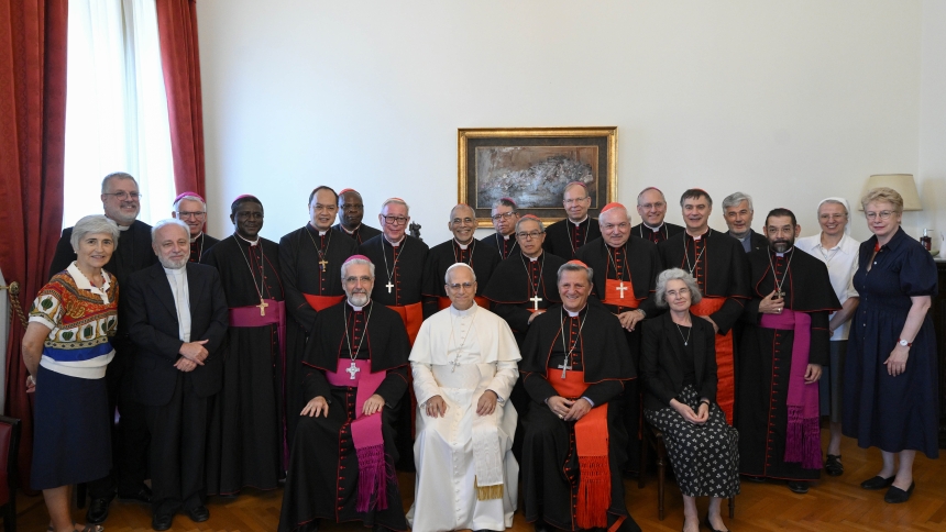 Pope Leo XIV poses for a photo with the Ordinary Council of the General Secretariat of the Synod during a meeting at the Vatican June 26, 2025. (CNS photo/Vatican Media)