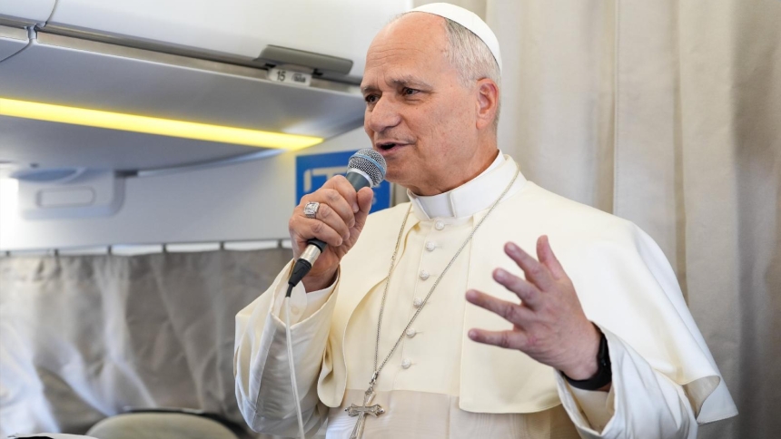 Pope Leo XIV speaks to journalists during a news conference aboard his flight from Turkey to Lebanon, Nov. 30, 2025. (CNS photo/Lola Gomez)