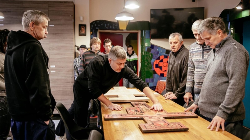 An art workshop ran by Pawel Dusza and organized for the occassion of World Day of the Poor is seen on an undated photograph in the Betlejem ("Bethlehem") community in Jaworzno, Poland. Betlejem community for the homeless and people in need was funded in 1996 by Polish diocesan priest Father Miroslaw Tosza, who says it brings back dignity of those in need by showing they also have a lot of things to share with the world, such as artistic and handcraft talents. (OSV News photo/courtesy Betlejem community)
