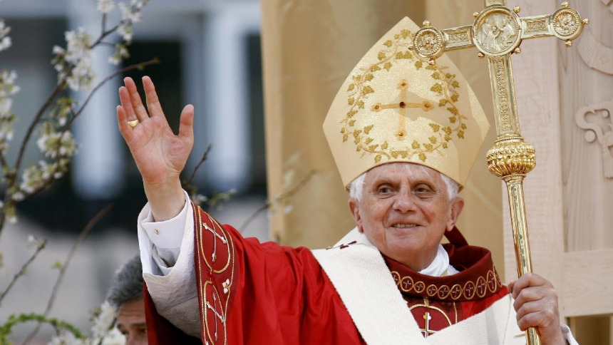 Pope Benedict XVI smiles as he bids the crowd farewell after celebrating Mass at Nationals Park in Washington April 17, 2008. Pope Benedict, formerly Cardinal Joseph Ratzinger of Munich and Freising, died Dec. 31, 2022, at the age of 95 in his residence at the Vatican. (OSV News photo/Nancy Wiechec, CNS)