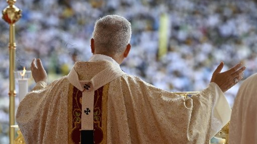 Pope Leo XIV celebrates the final Mass of his apostolic journey to Africa at Malabo Stadium in Equatorial Guinea April 23, 2026. (OSV News photo/Simone Risoluti, Vatican Media)