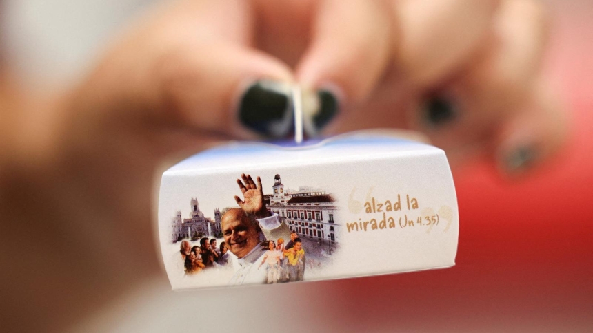 A box containing a cookie with an image of Pope Leo XIV is displayed at Mallorca bakery in Madrid June 3, 2026, ahead of the pontiff's June 6-12 apostolic visit to Spain. (OSV News photo/Violeta Santos Moura, Reuters)